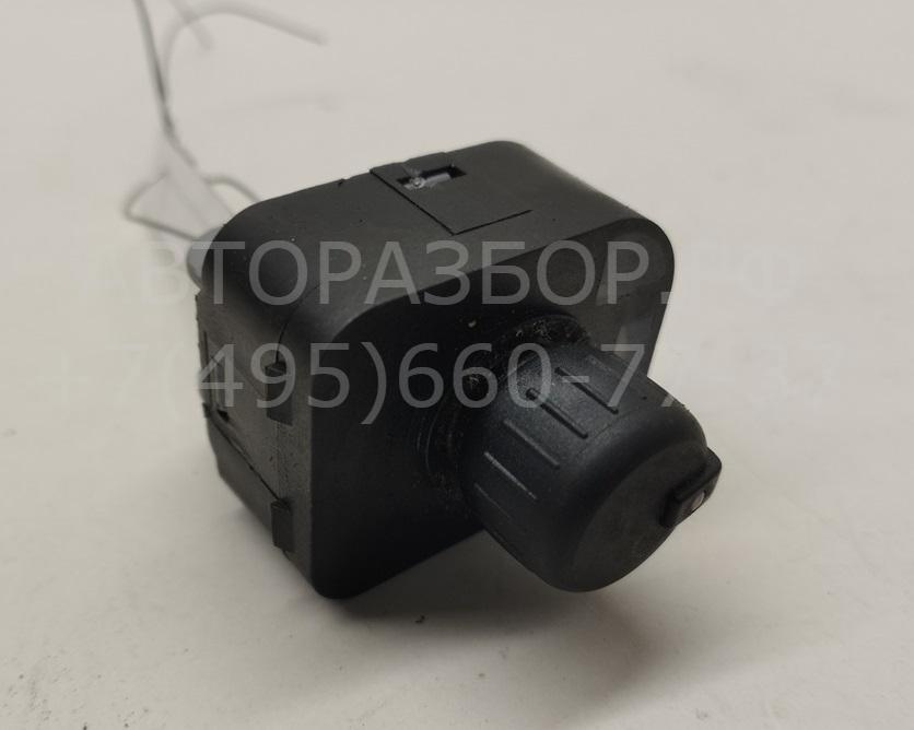 Кнопка регулировки зеркала