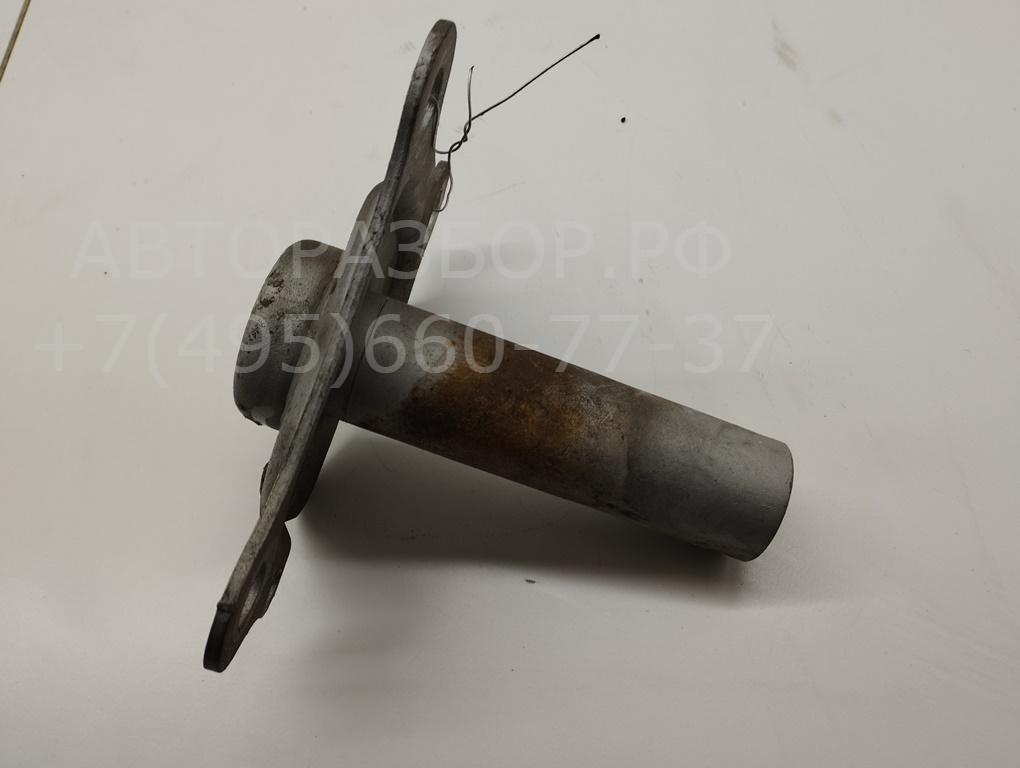 Кронштейн переднего бампера