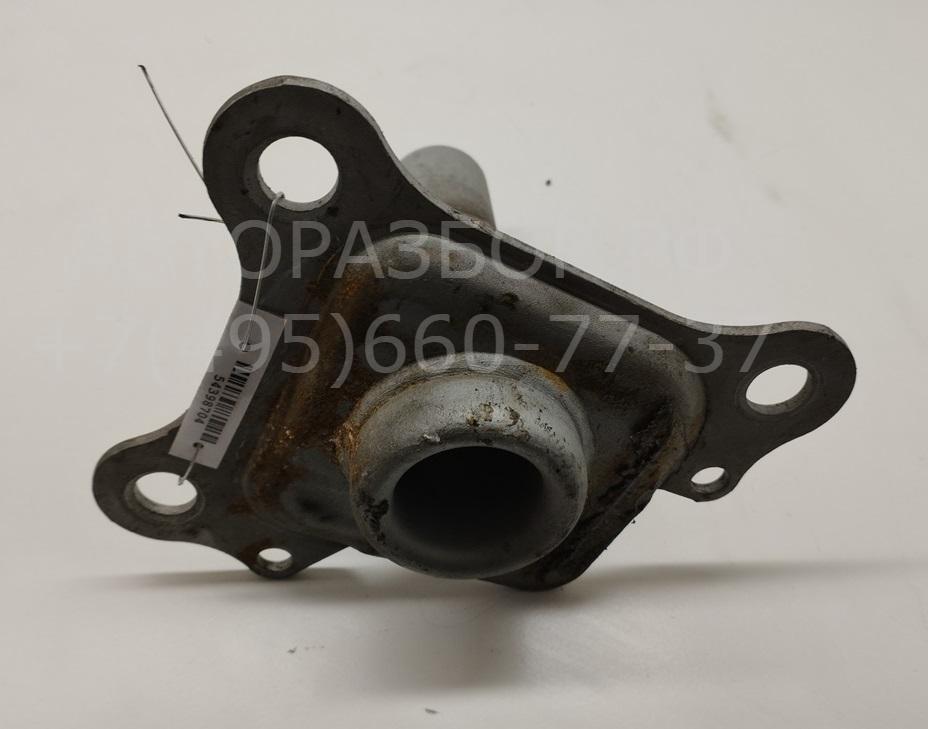 Кронштейн переднего бампера