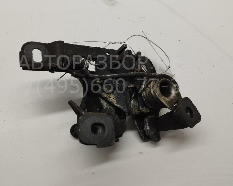 Замок капота