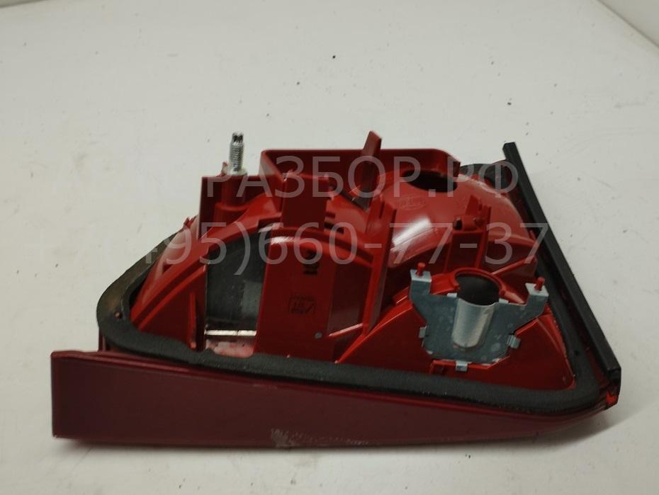 Фонарь задний внутренний левый