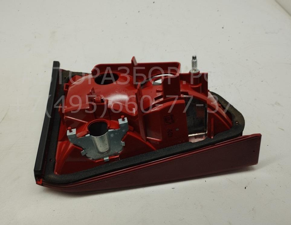 Фонарь задний внутренний правый