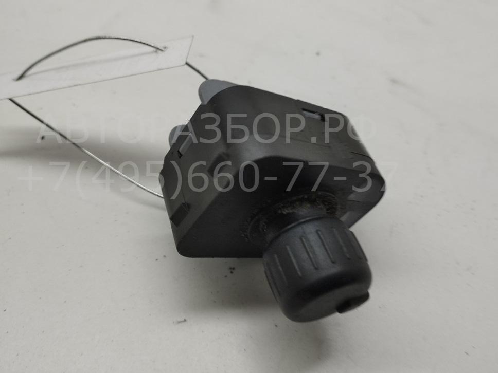 Кнопка регулировки зеркала