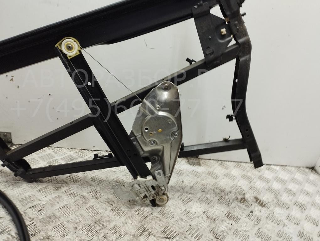 Стеклоподъемник электр. задний правый