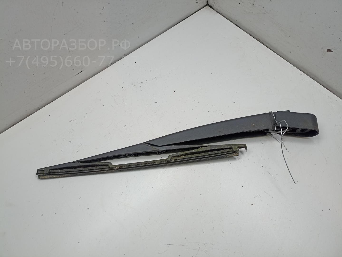 Поводок стеклоочистителя заднего