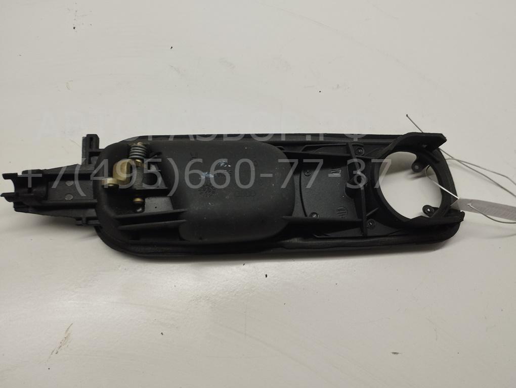 Ручка двери передней внутренняя правая