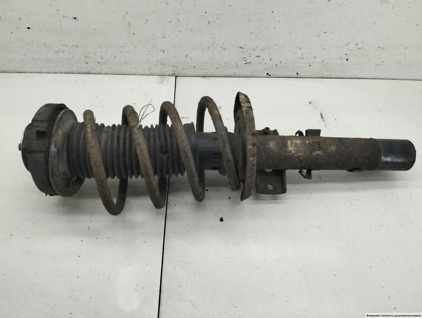 Амортизатор передний правый