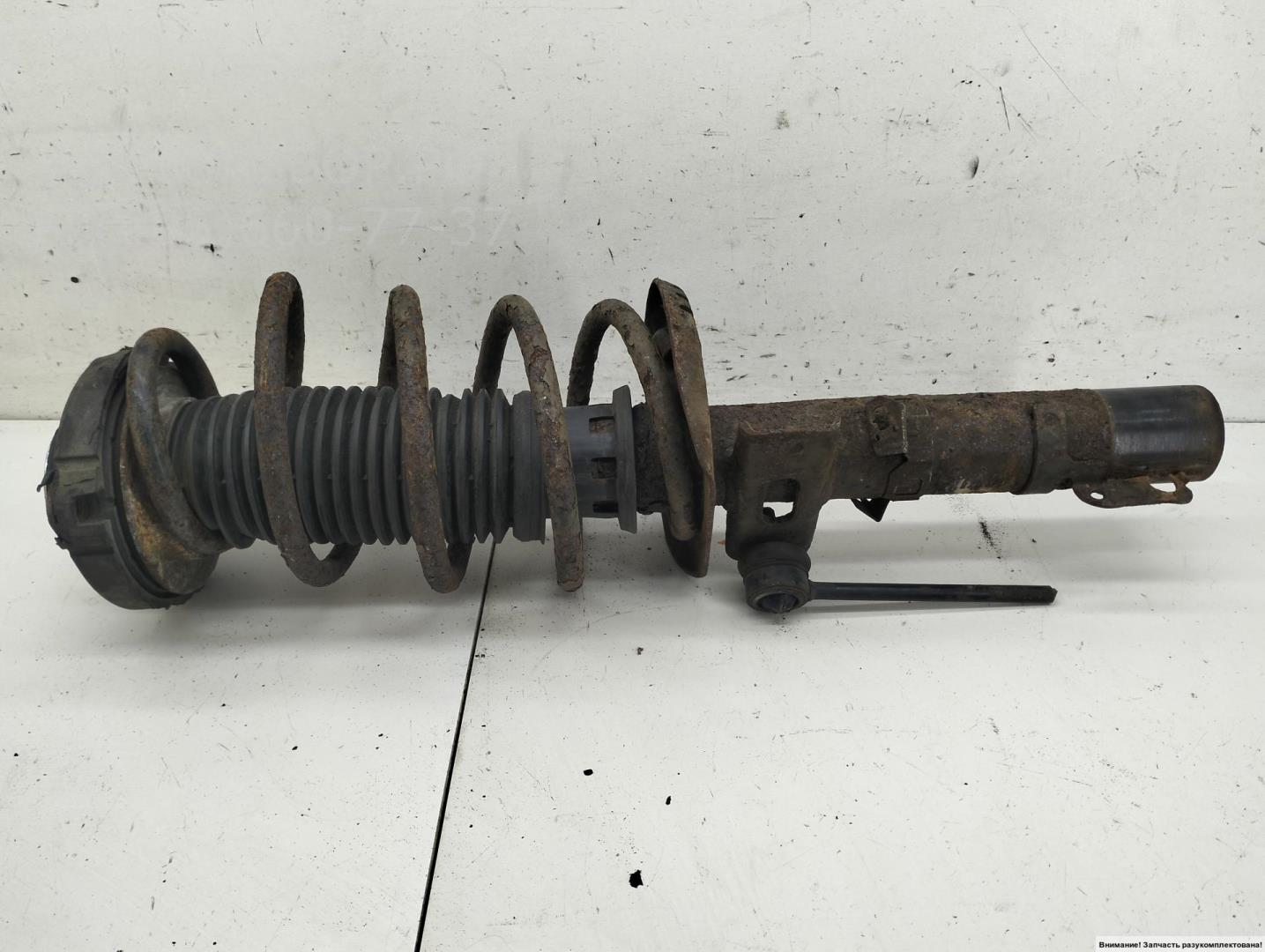 Амортизатор передний правый