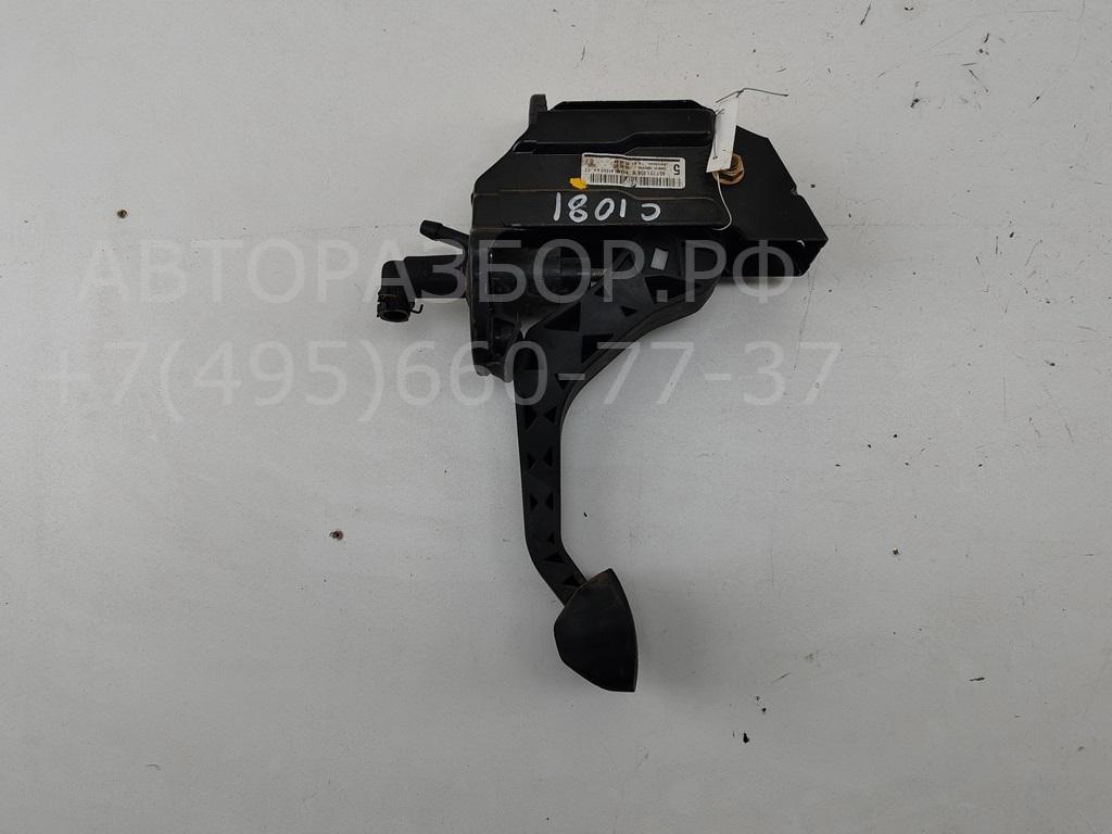 Цилиндр сцепления главный