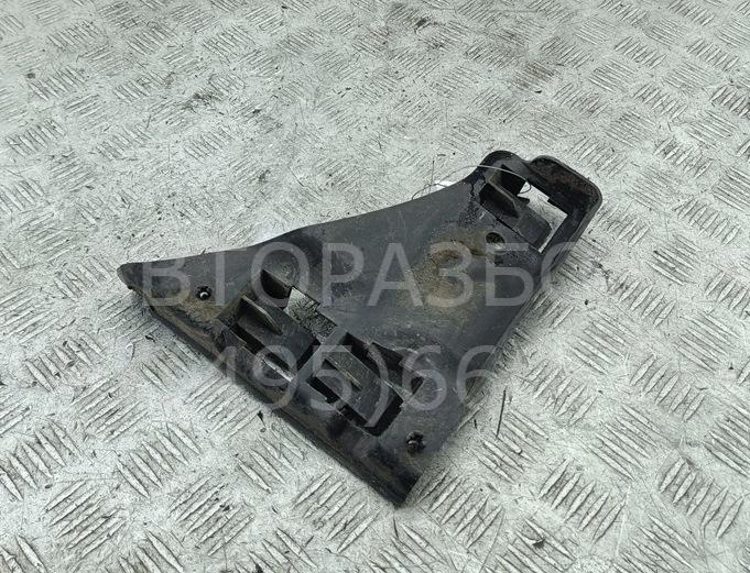 Кронштейн переднего бампера левый