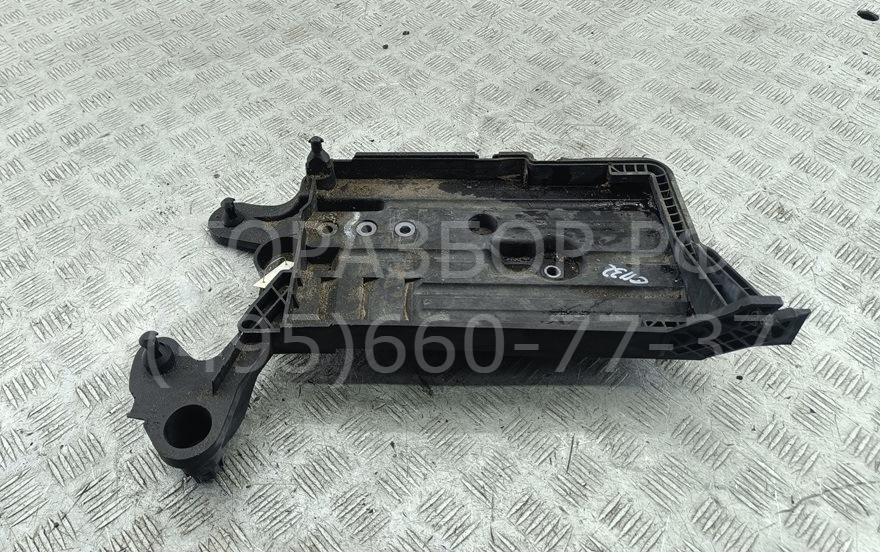 Крепление АКБ (корпус/подставка) для Octavia (A7) 2013-2020