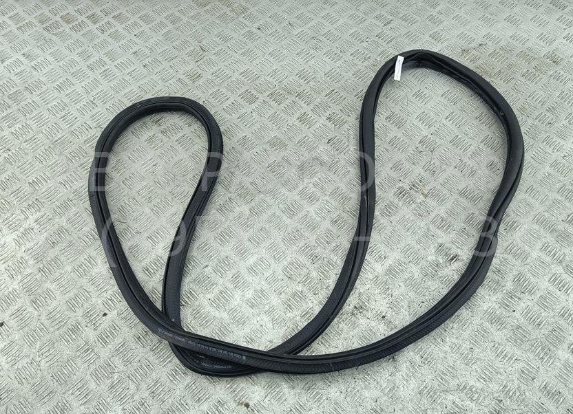 Уплотнитель двери