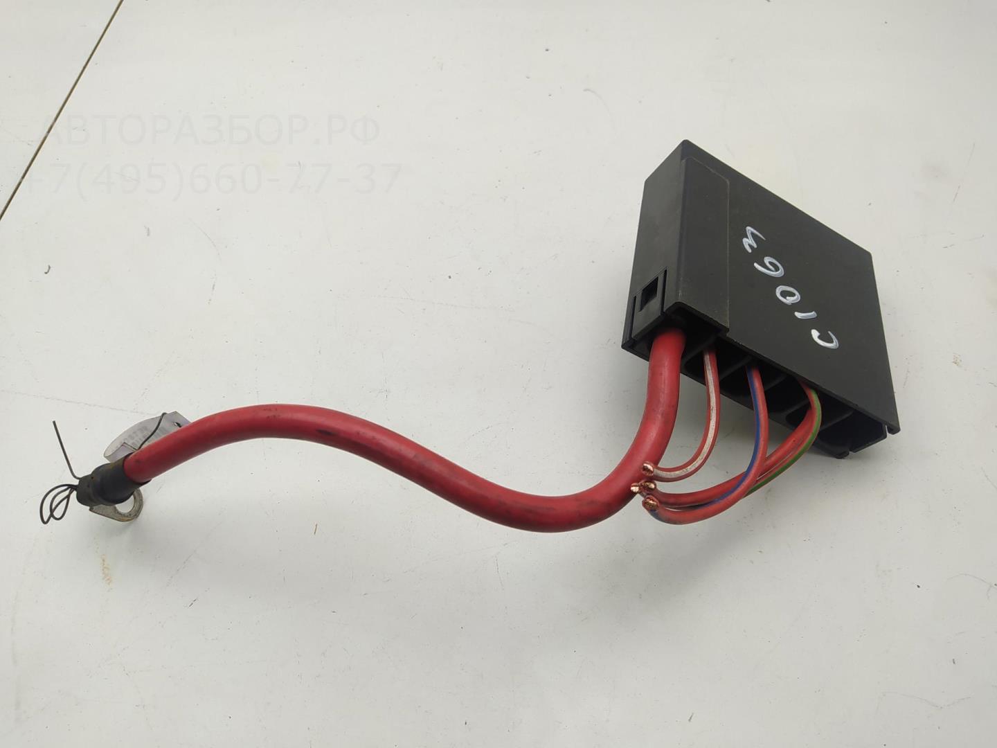 Клемма аккумулятора +