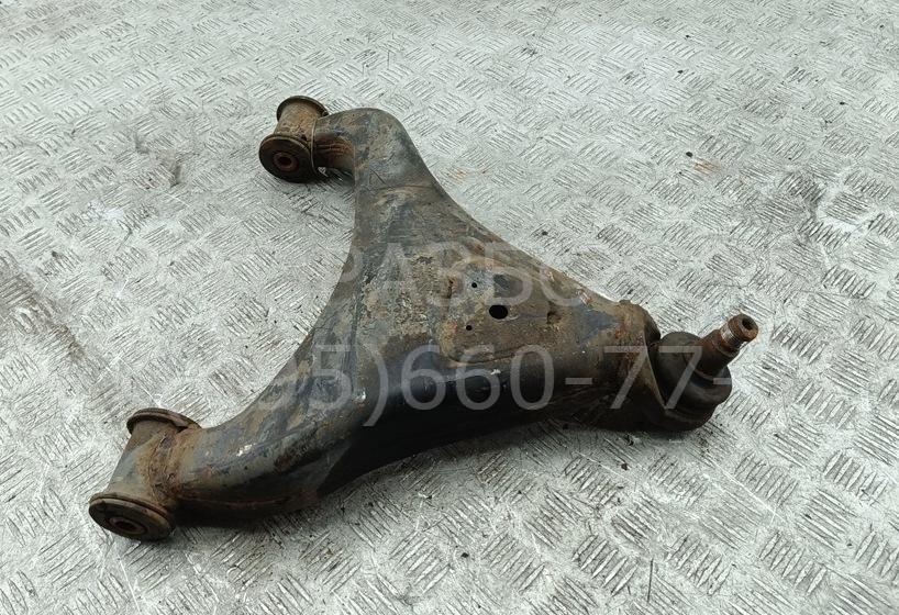 Рычаг передний левый