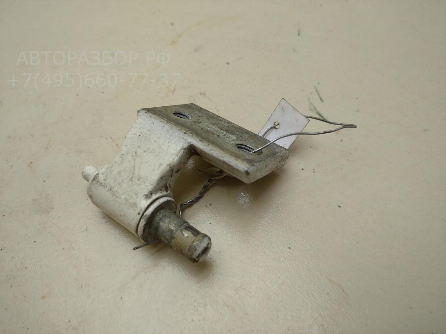 Петля двери