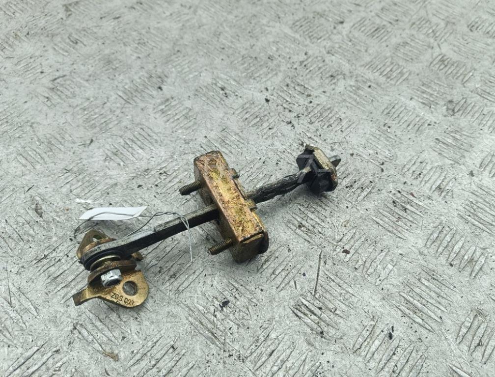 Ограничитель двери