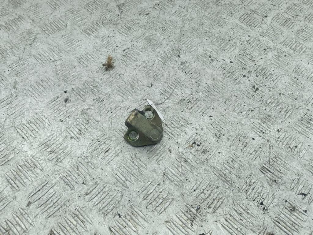 Ответная часть замка двери