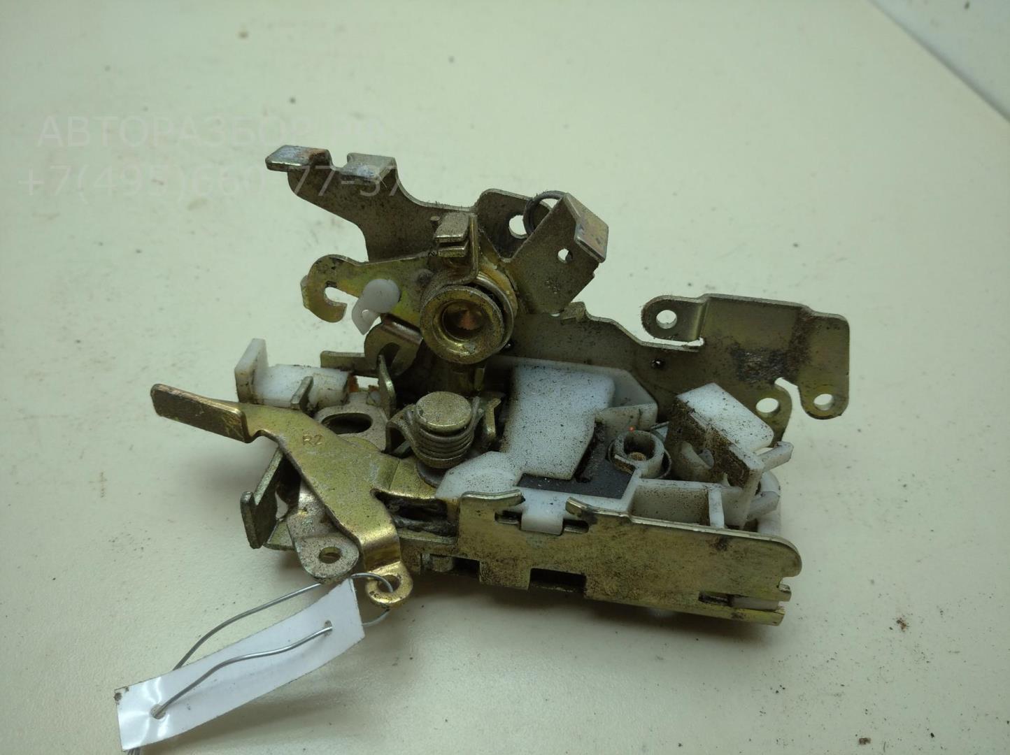 Замок двери передней правой