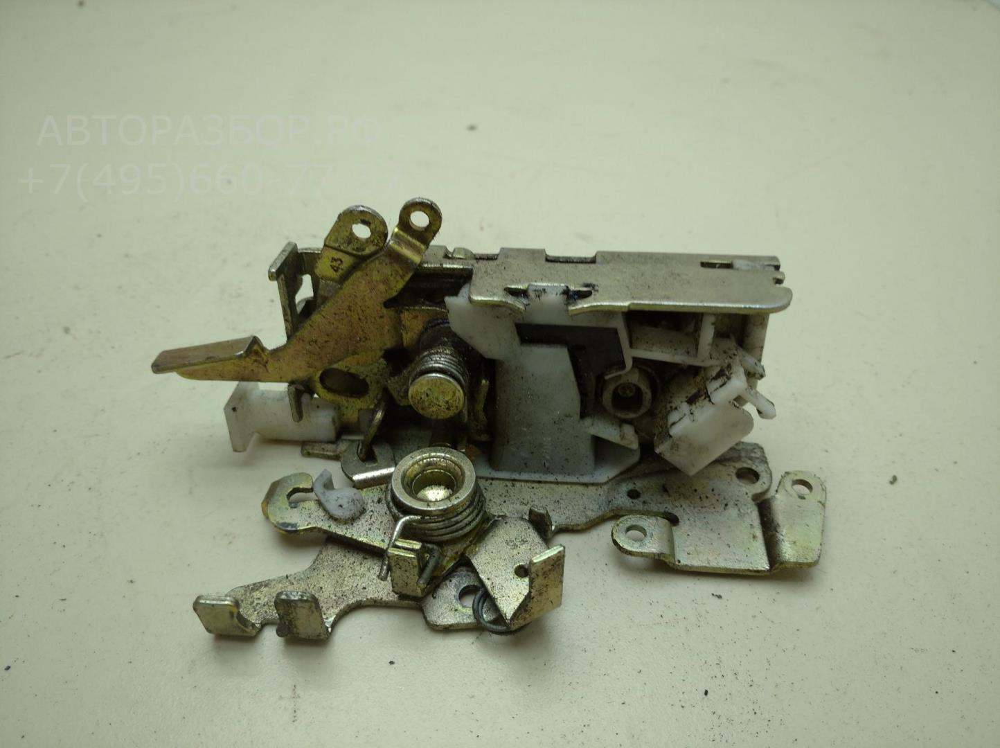 Замок двери передней левой