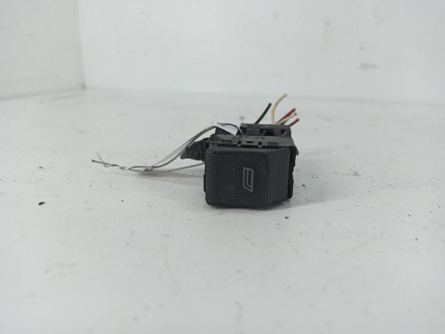 Кнопка стеклоподъемника