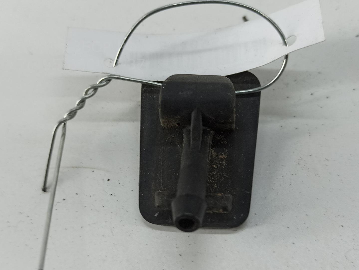 Форсунка омывателя лобового стекла