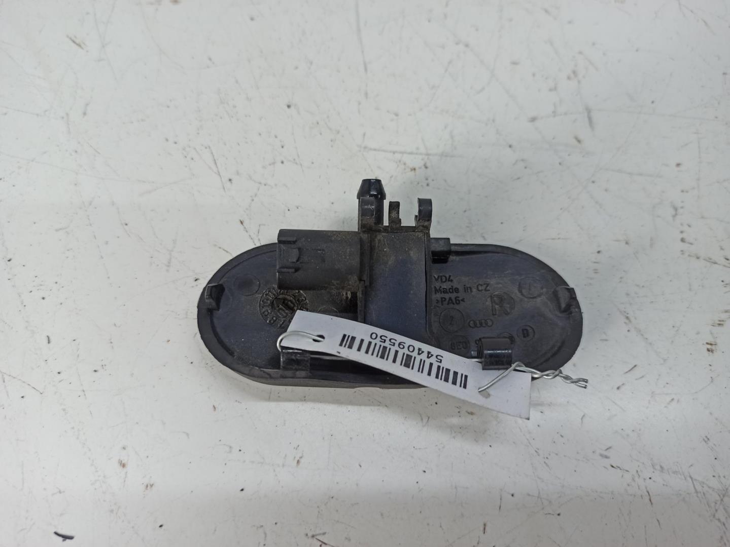 Форсунка омывателя лобового стекла