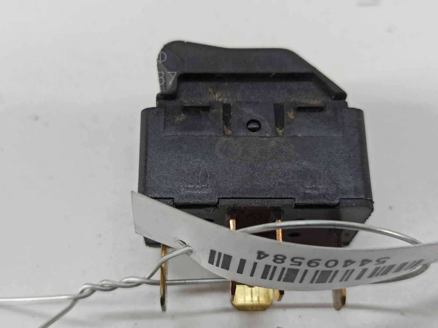 Кнопка стеклоподъемника