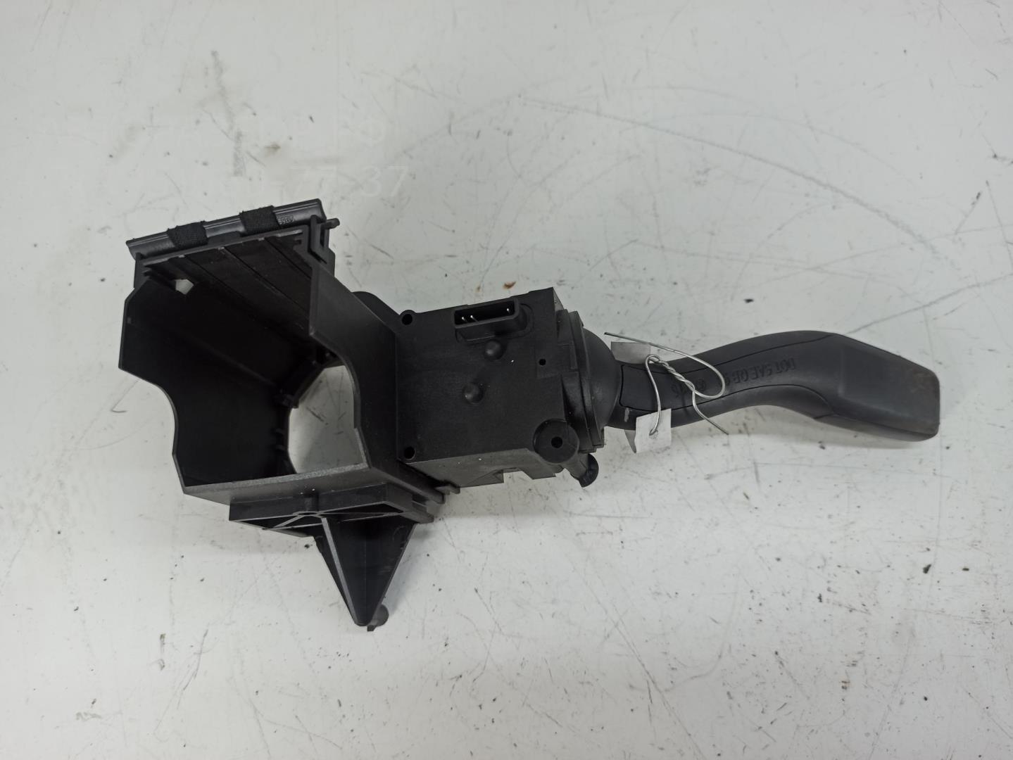 Переключатель поворотов подрулевой