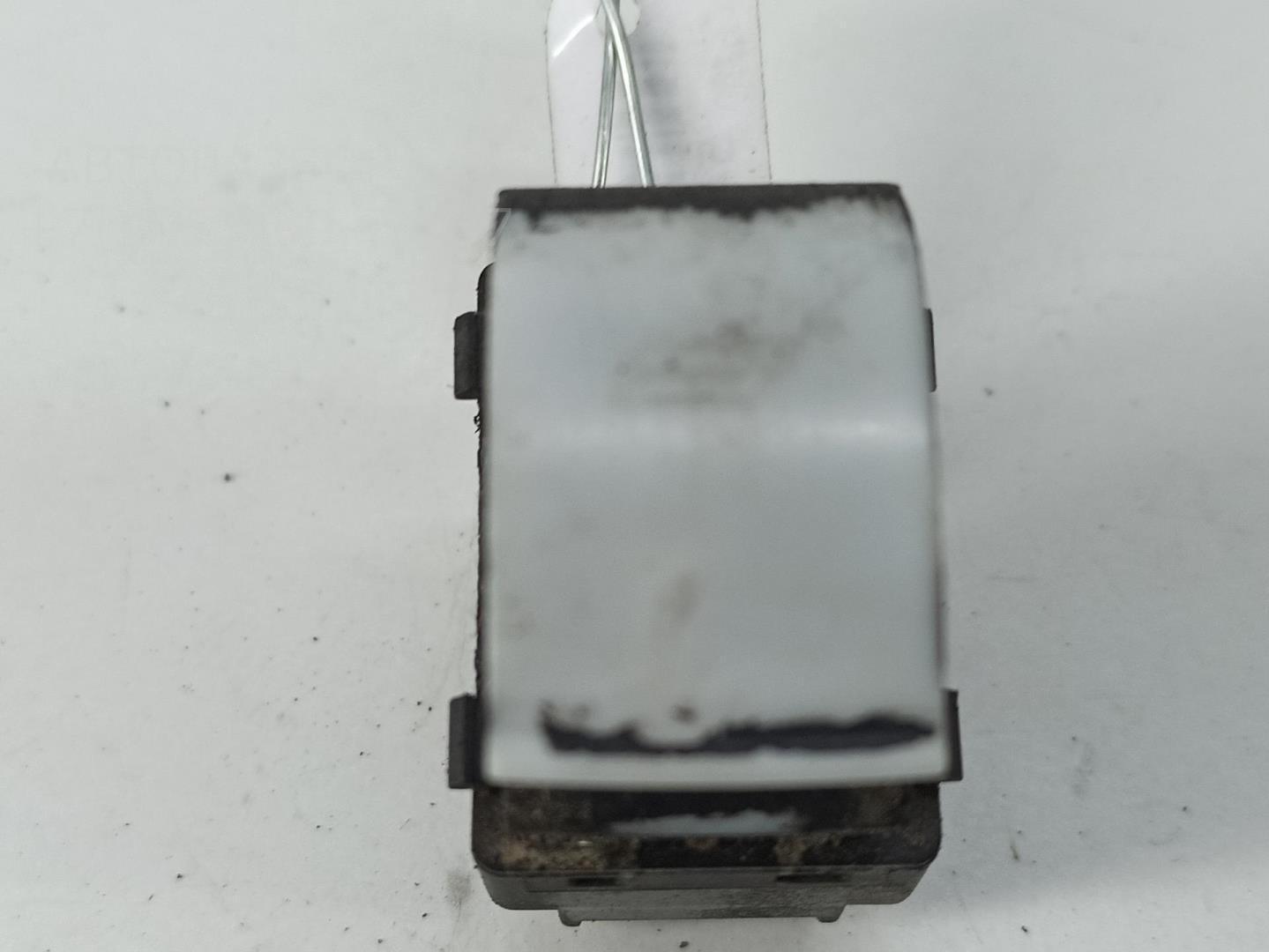 Кнопка стеклоподъемника