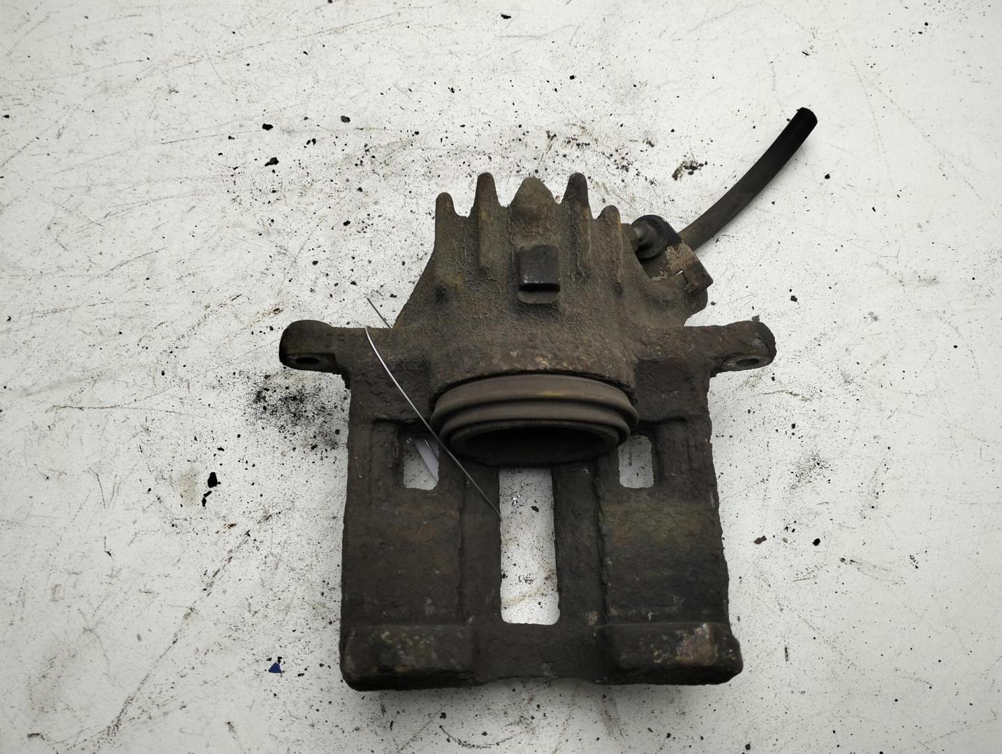 Суппорт передний правый