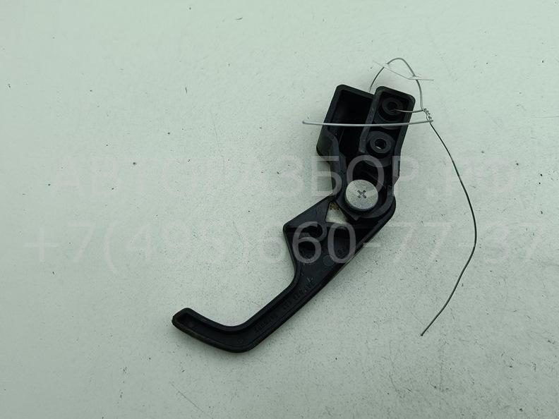 Ручка открывания капота