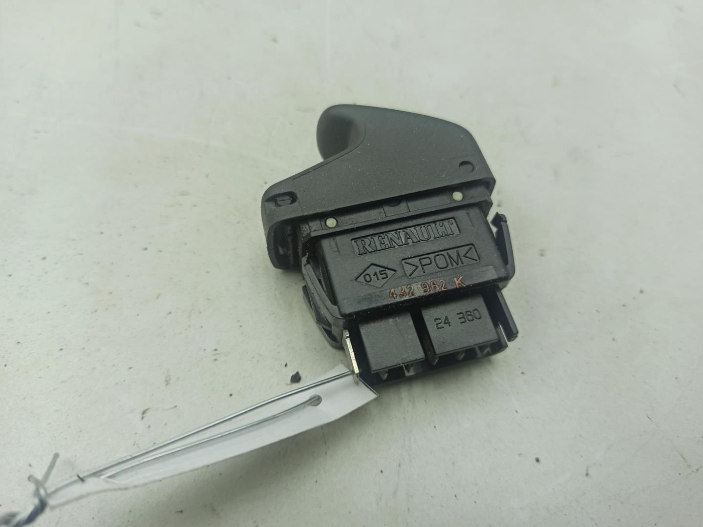 Кнопка стеклоподъемника