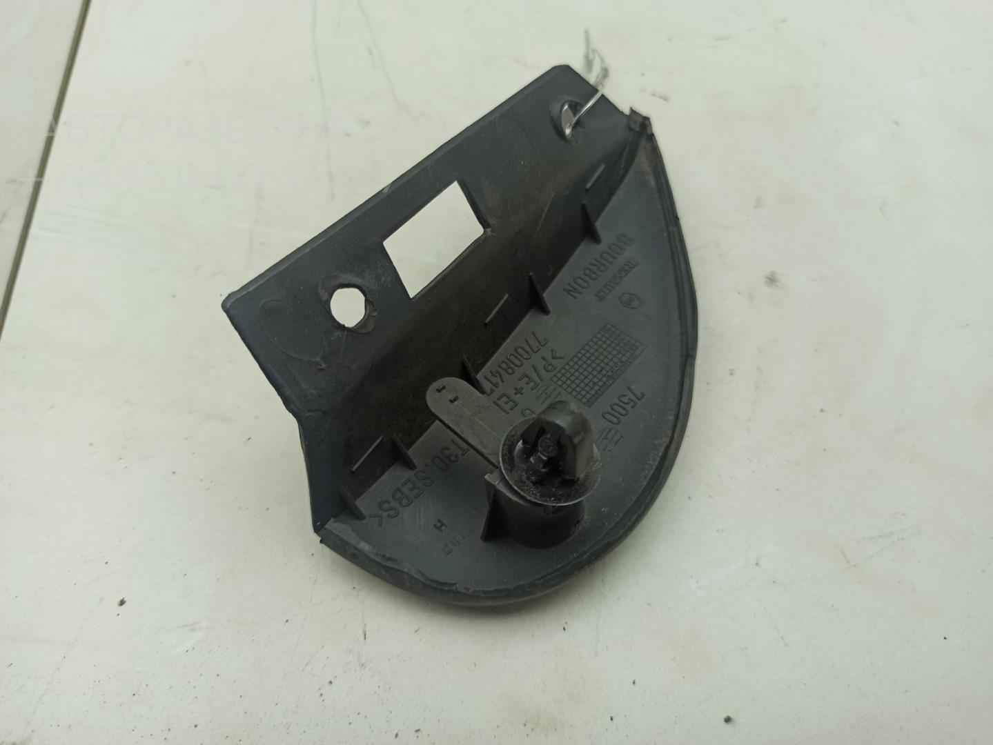 Накладка переднего крыла левого