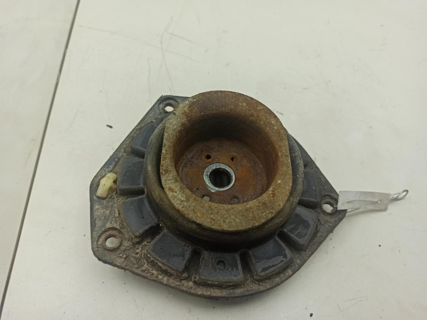 Опора переднего амортизатора верхняя