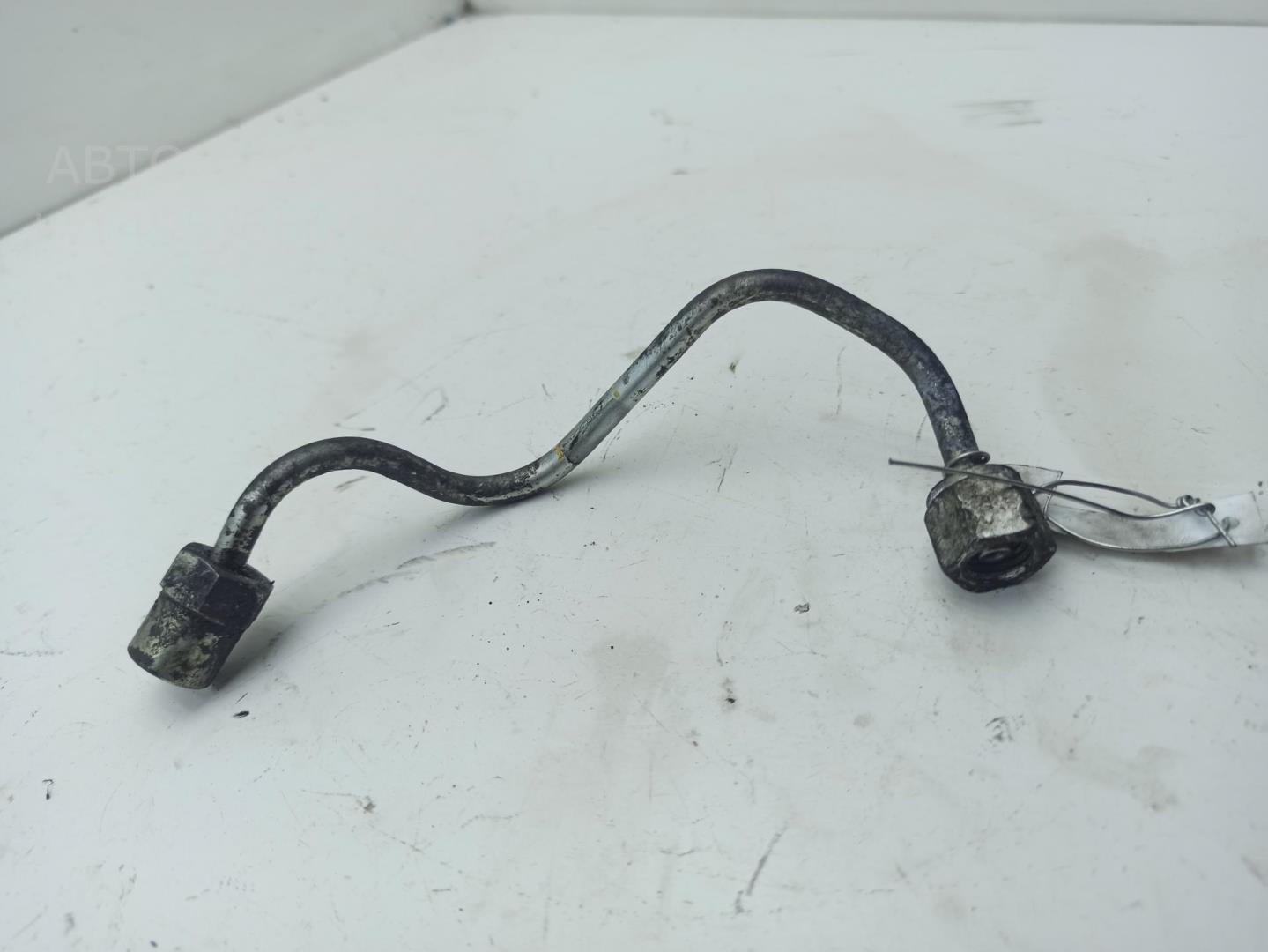 Трубка топливная