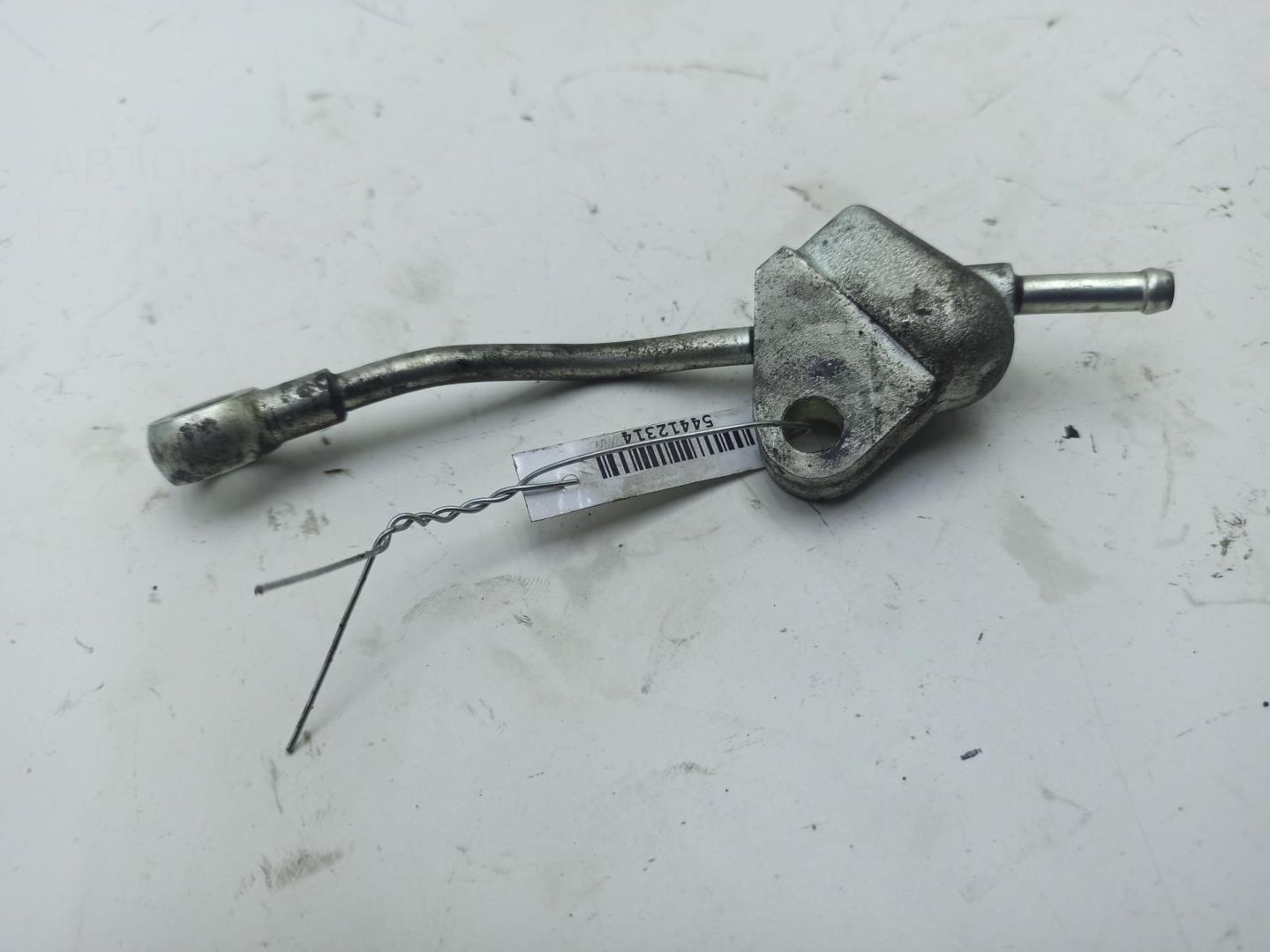 Трубка топливная