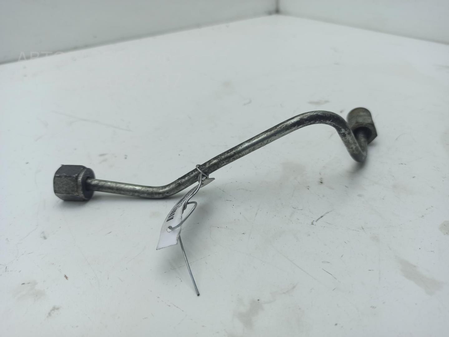 Трубка топливная