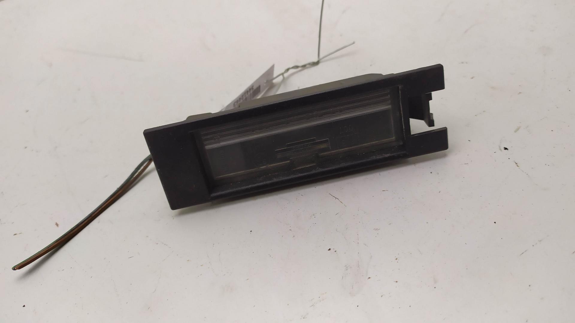 Фонарь подсветки номера