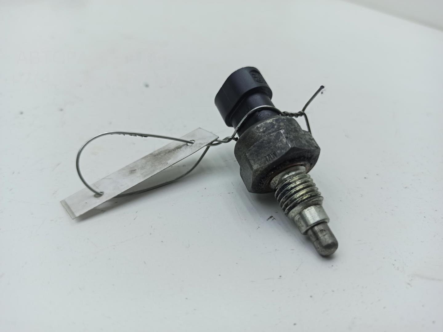 Датчик включения заднего хода