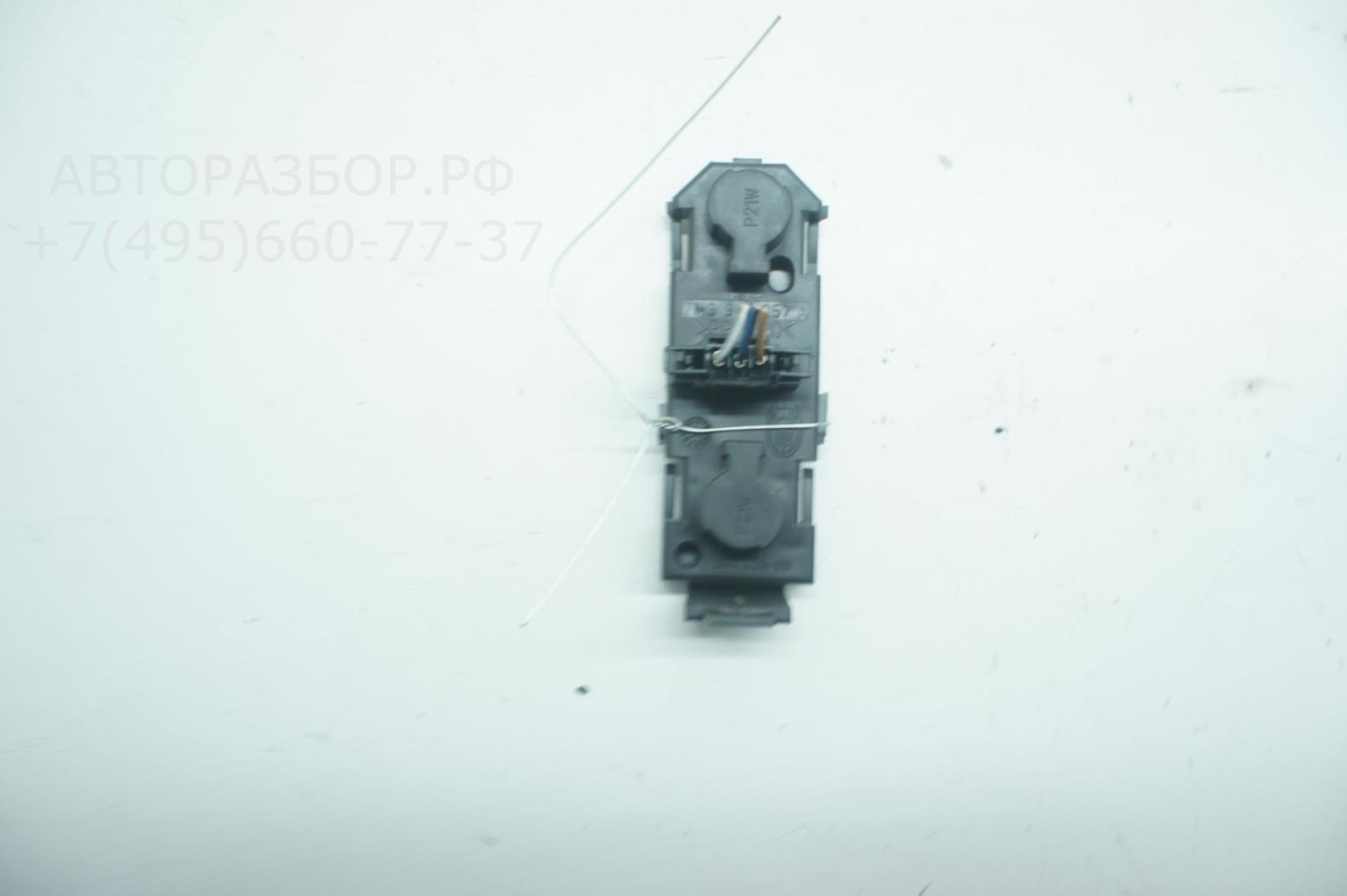 Плата заднего фонаря правого