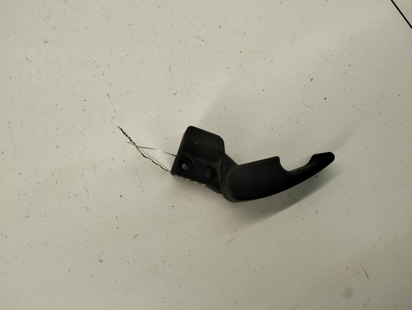 Ручка открывания капота