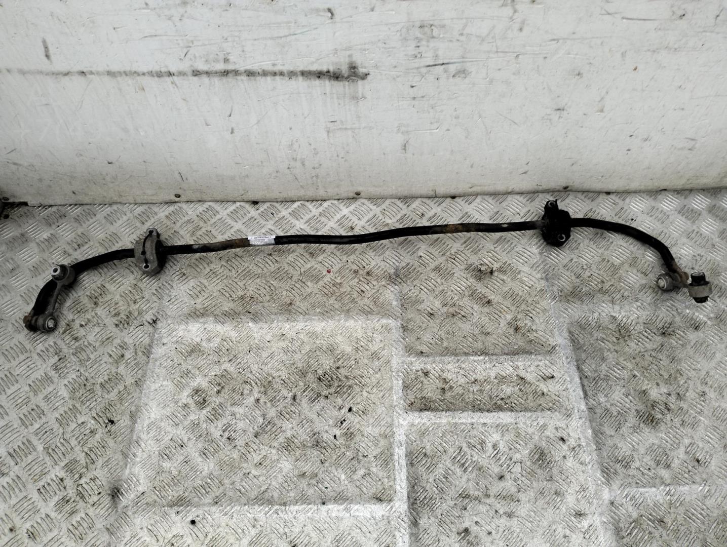 Стабилизатор задний