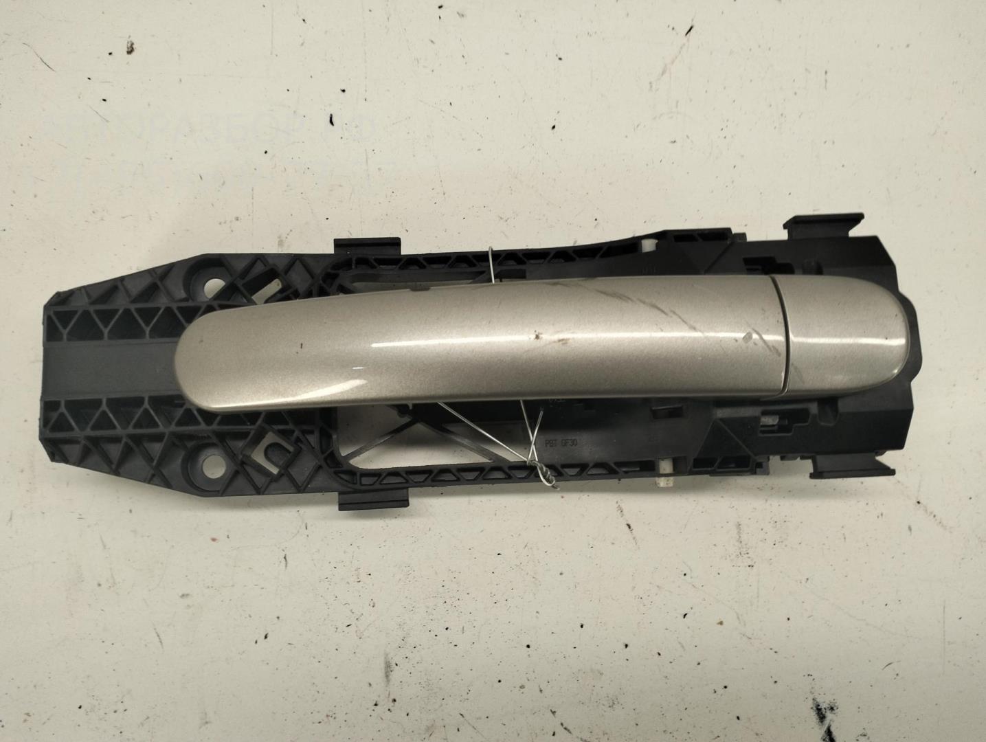 Ручка двери задней наружная правая