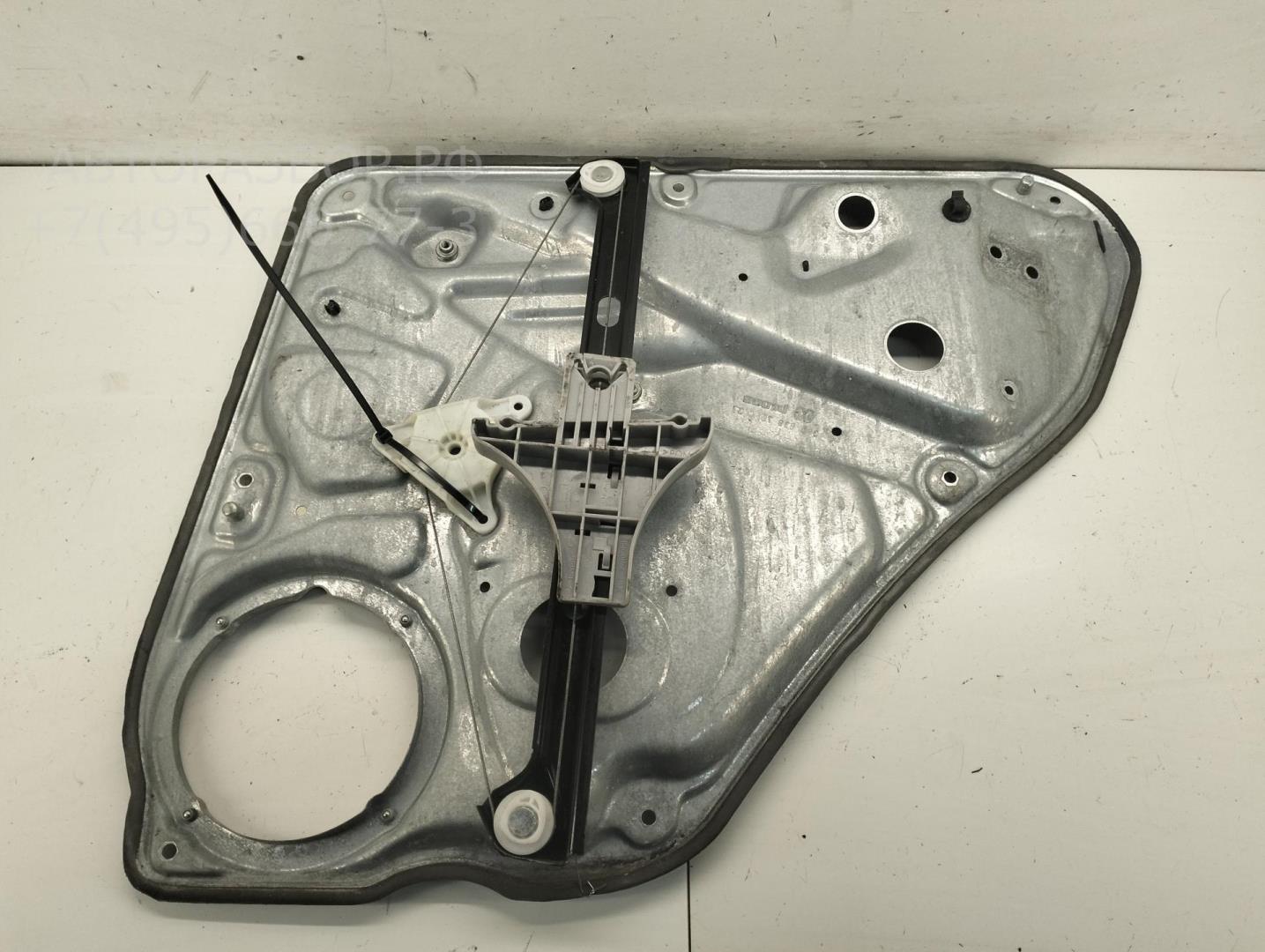 Стеклоподъемник электр. задний левый