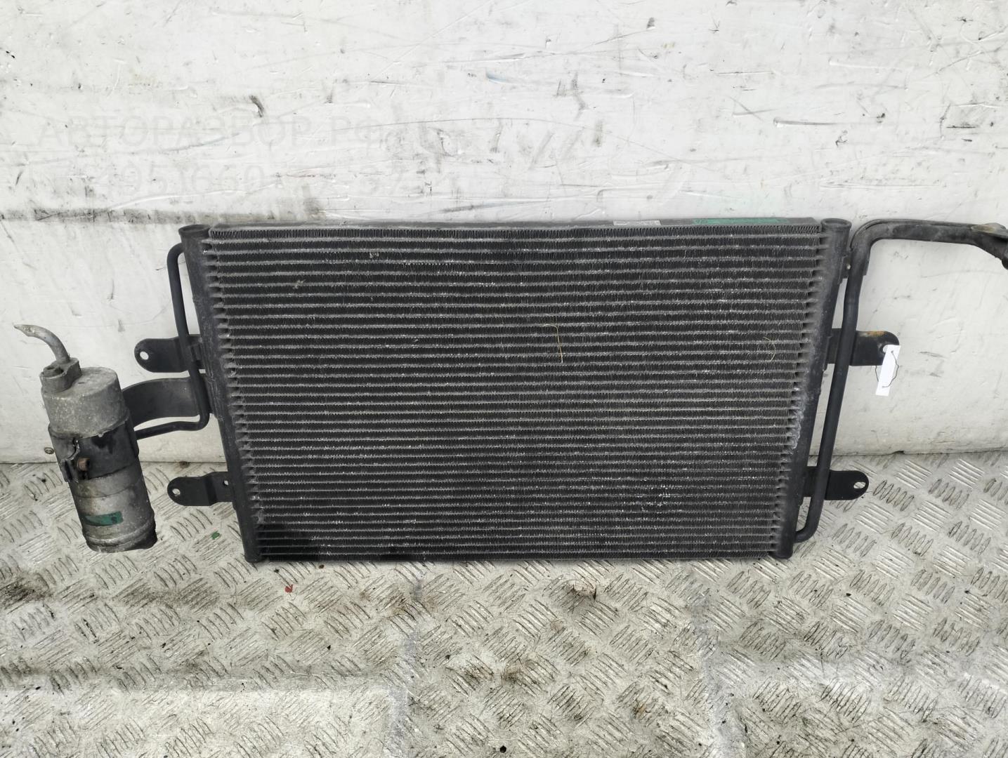 Радиатор кондиционера / конденсер