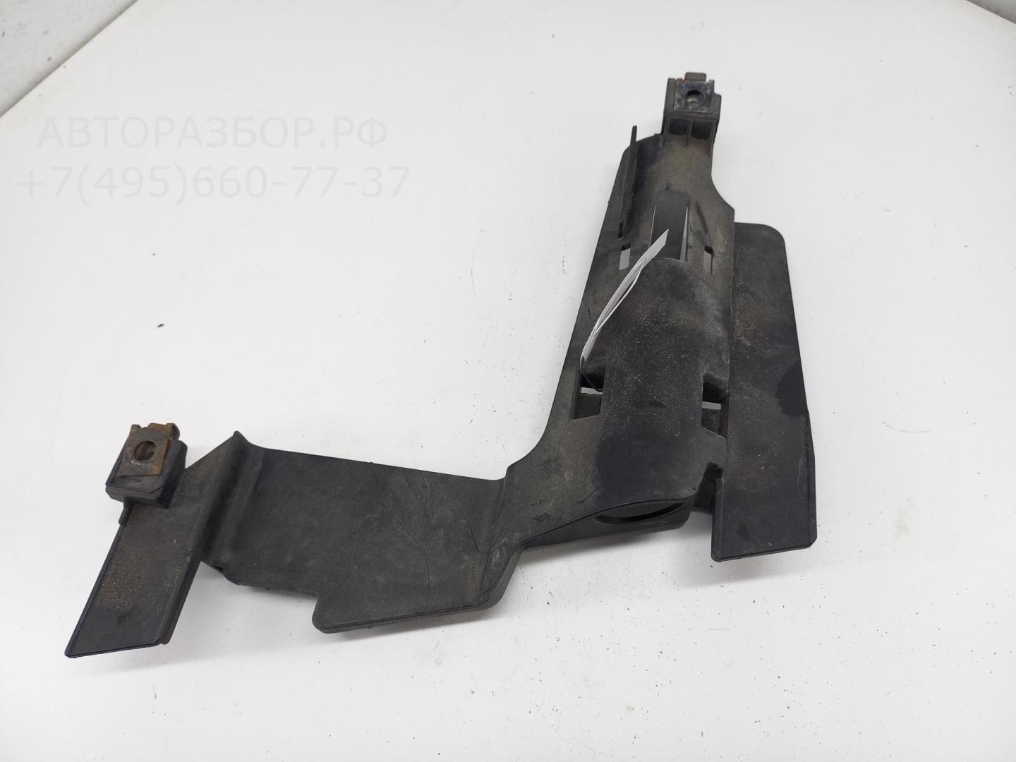 Крепеж фары