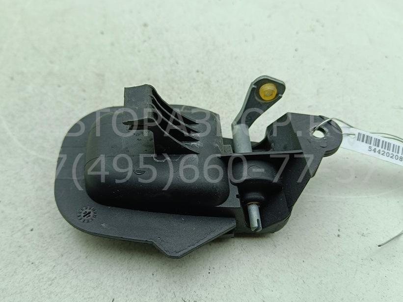 Ручка двери передней внутренняя левая