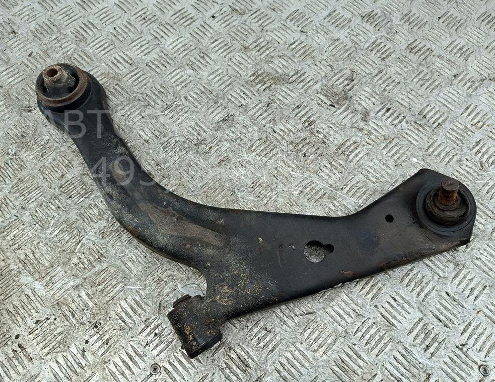 Рычаг передний левый