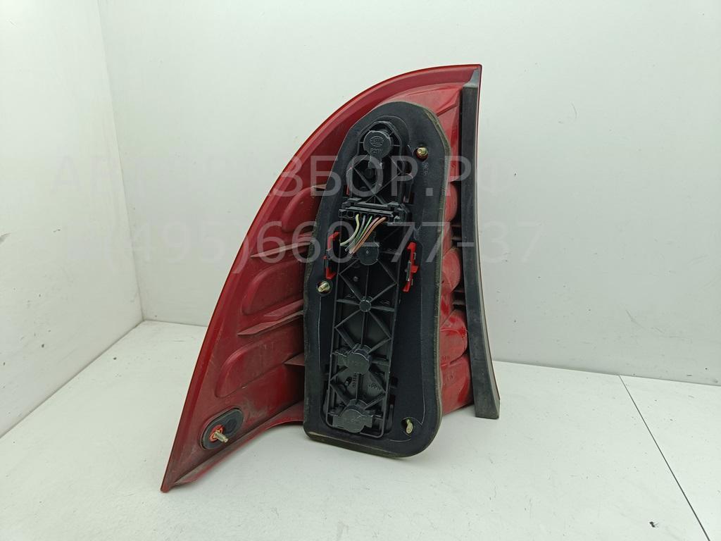 Фонарь задний правый