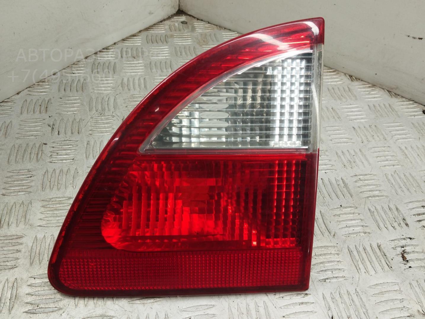Фонарь задний внутренний правый